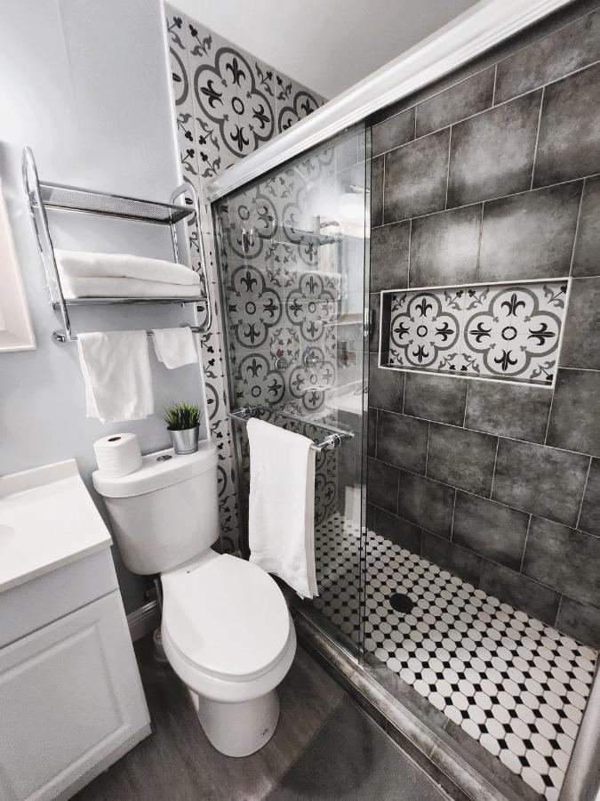 Cheerful Super Suite + 2 Queen + Sofa Bed Minutes From The Airport! 坦帕 外观 照片