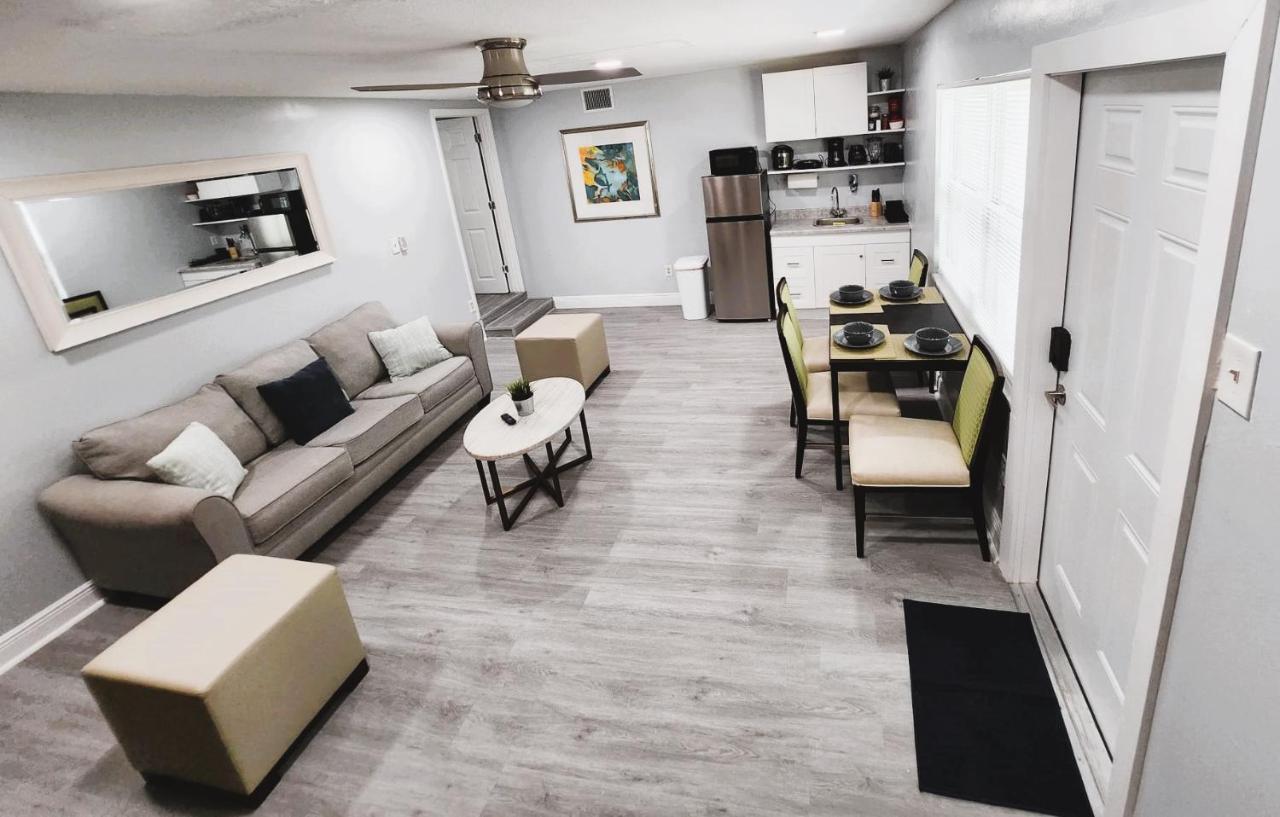 Cheerful Super Suite + 2 Queen + Sofa Bed Minutes From The Airport! 坦帕 外观 照片